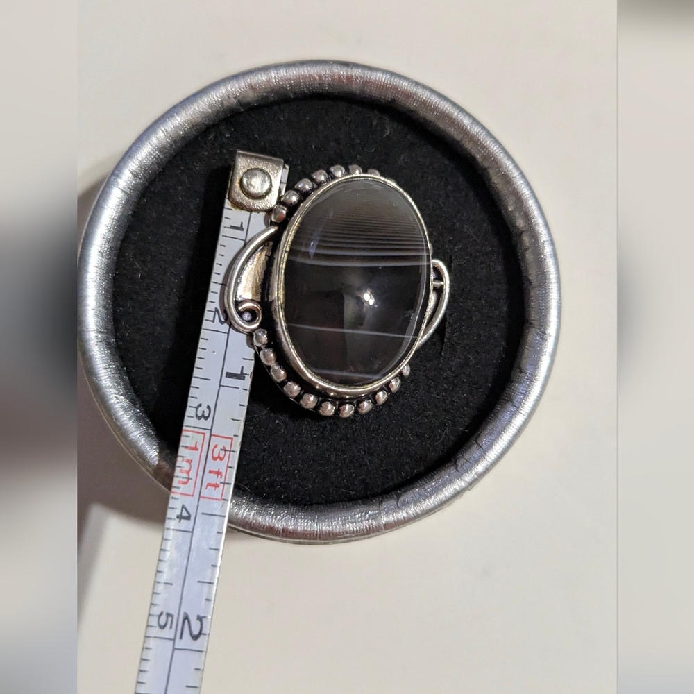 Handcrafted Banded Botswana Oval Ring (8) - Picture 8 of 15